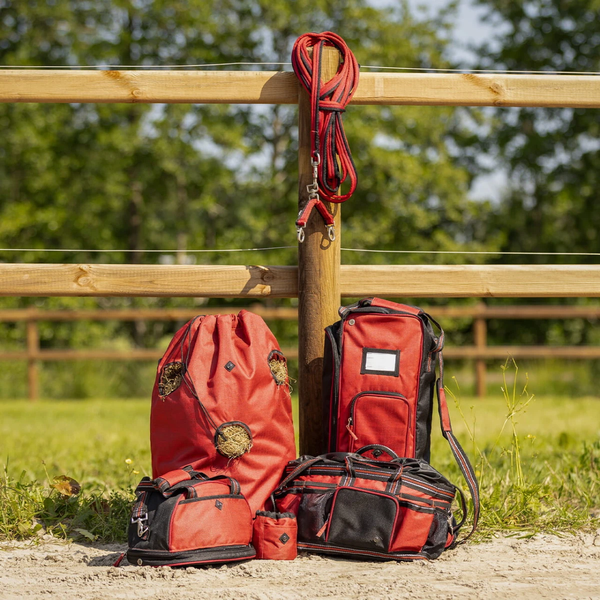 QHP torba na kask jeździecki SUNSET RED